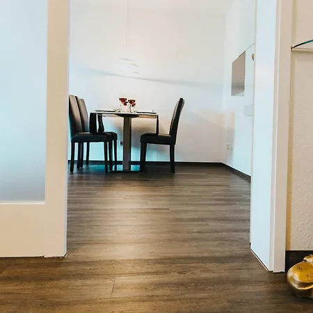 Apartment Black&white Mit Sonnenbalkon Und Parkplatz