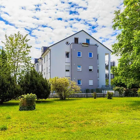 Relax Black & White Apartment Friedrichshafen