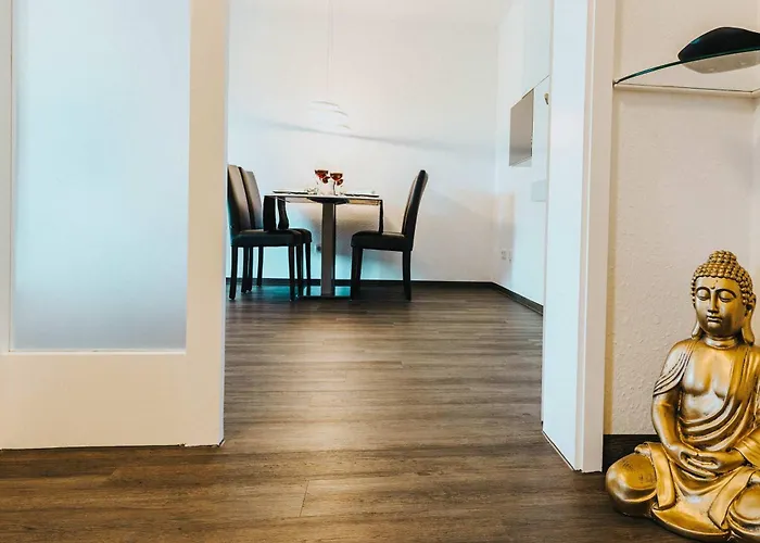 דירה Relax Black & White